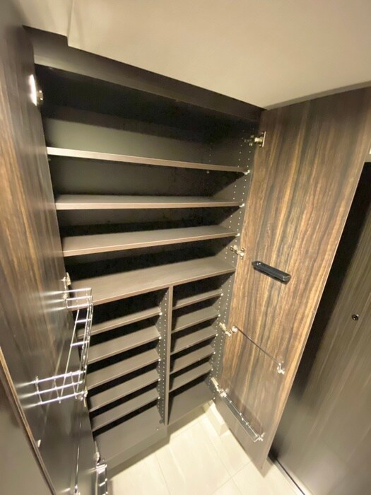 物件内観写真18　(靴箱)