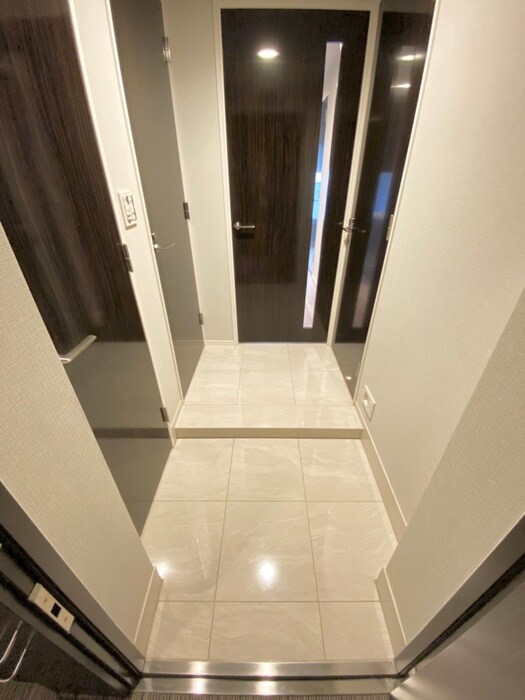 物件内観写真19　(玄関)