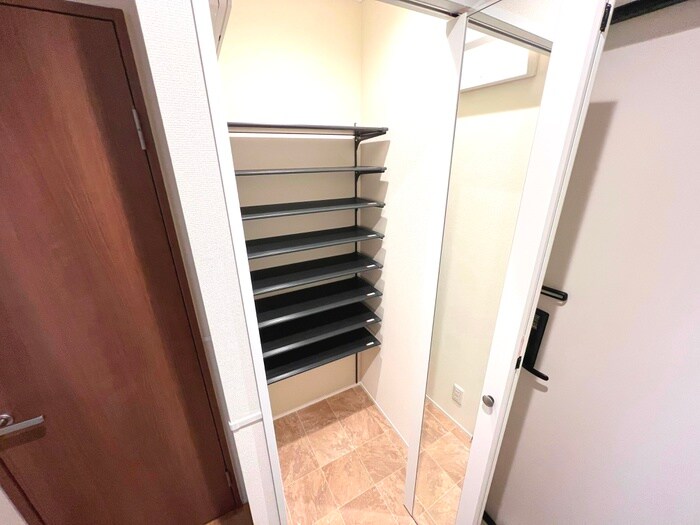 物件内観写真15　(靴箱)