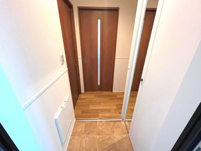 物件内観写真18　(廊下)