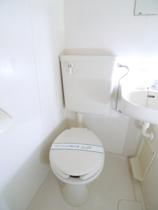 物件内観写真8　(トイレ)