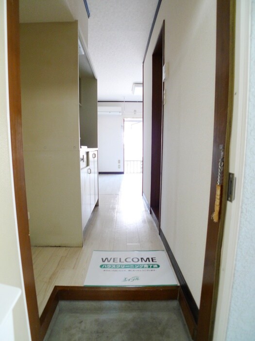 物件内観写真11　(玄関)