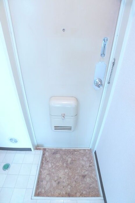 物件内観写真14　(玄関)