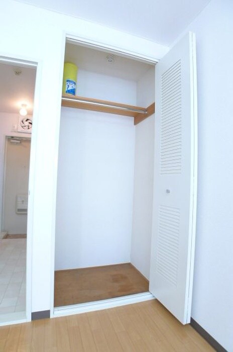 物件内観写真16　(収納)