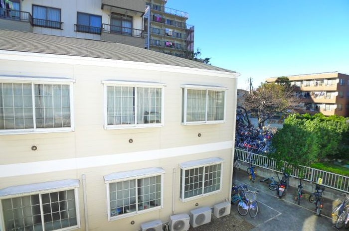 物件内観写真18　(室内からの展望)