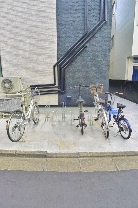 物件外観写真5　(駐輪場)