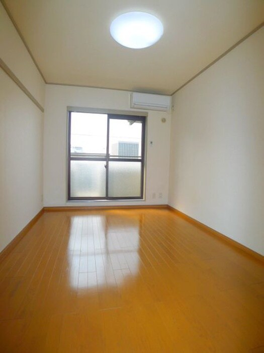 物件内観写真6　(居室)