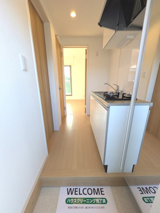 物件内観写真16　(玄関)