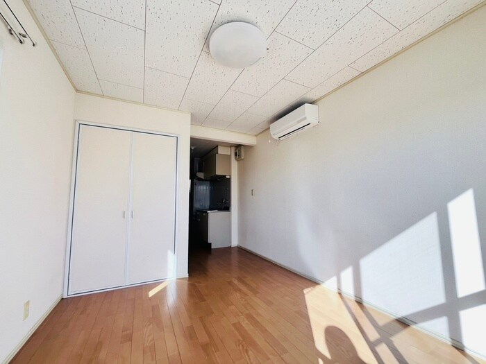 物件内観写真10　(居室)