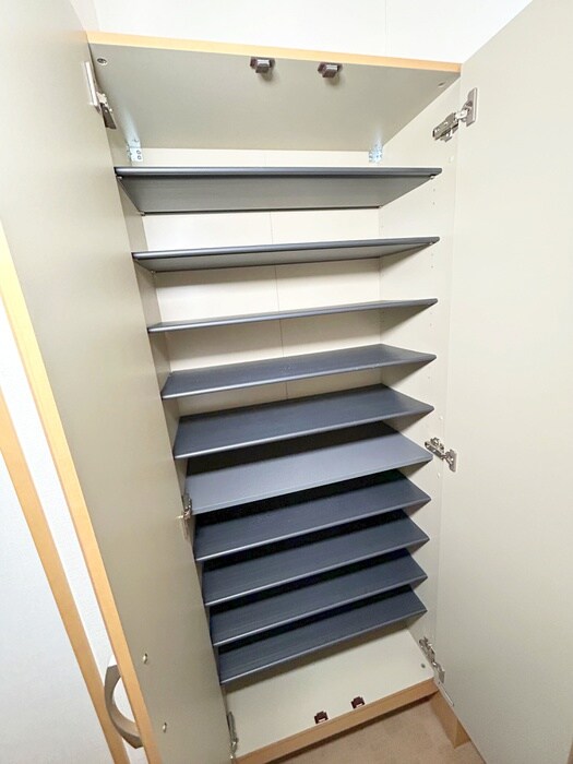 物件内観写真16　(靴箱)