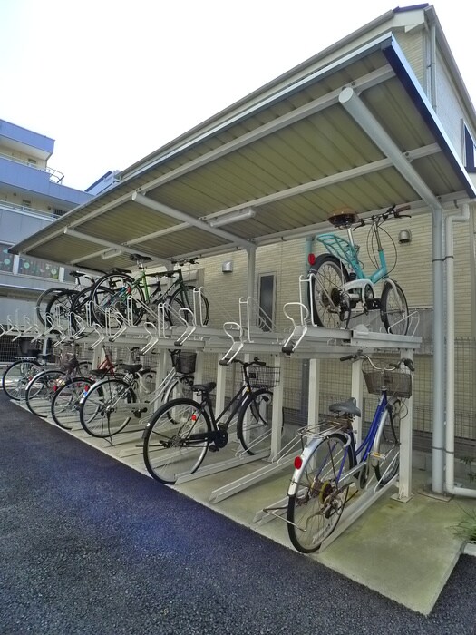 物件外観写真6　(駐輪場)