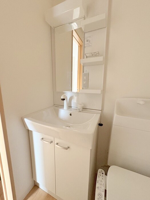 物件内観写真15　(洗面)