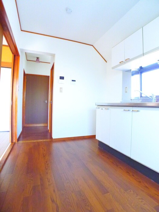 物件内観写真6　(廊下)