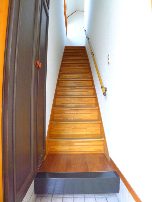 物件内観写真14　(玄関)