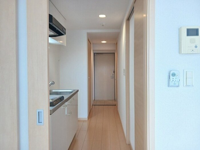 物件内観写真12　(玄関)