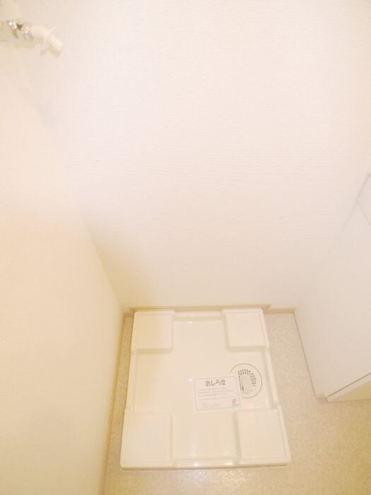 物件内観写真15　(洗濯機置場)