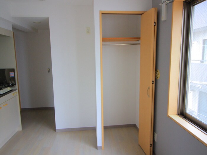 物件内観写真12　(収納)