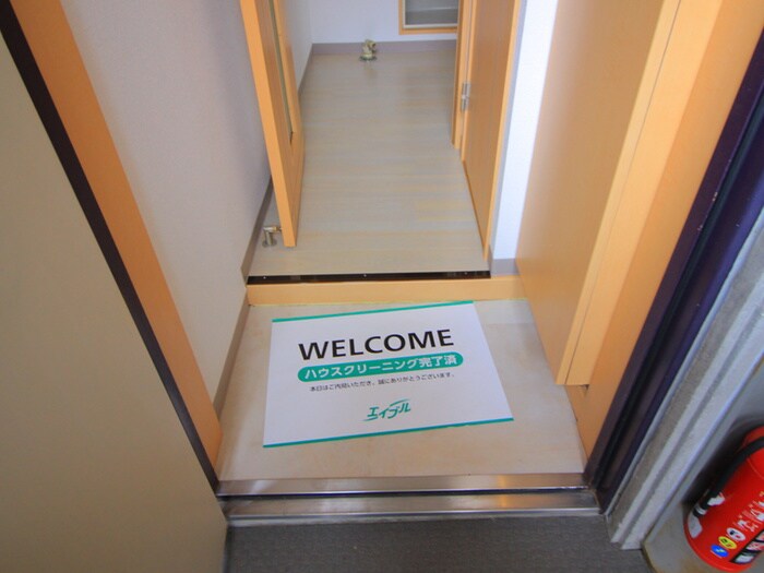 物件内観写真16　(玄関)