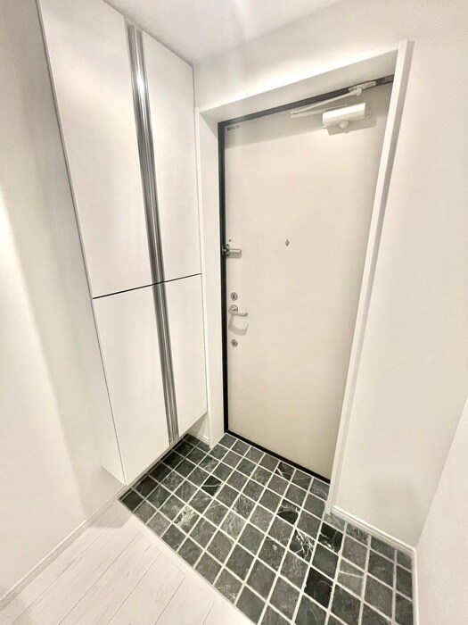 物件内観写真14　(玄関)