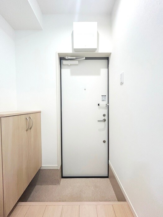 物件内観写真18　(玄関)