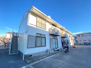 冠ハイツ外観写真