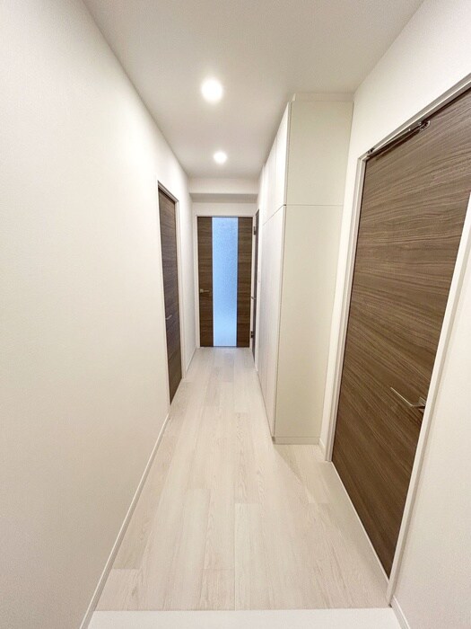 物件内観写真12　(廊下)