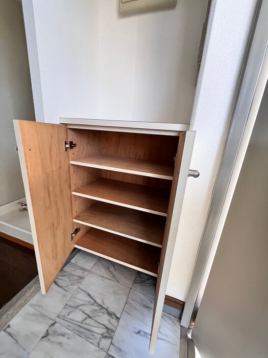 物件内観写真8　(靴箱)