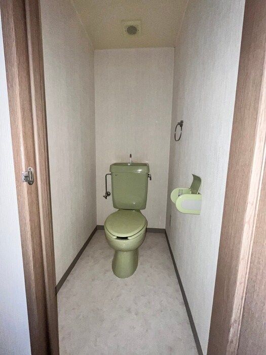 物件内観写真9　(トイレ)