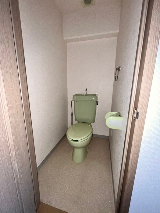 物件内観写真11　(トイレ)