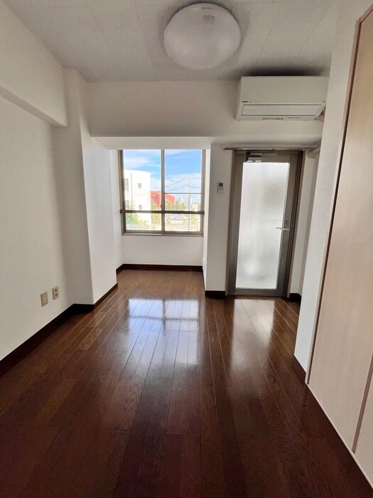 物件内観写真21　(居室)