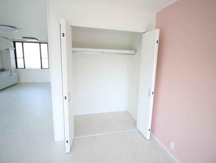 物件内観写真10　(収納)