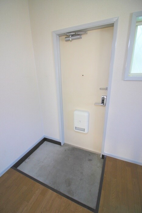 物件内観写真14　(玄関)