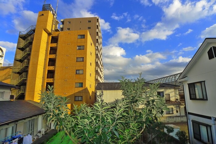 物件内観写真16　(室内からの展望)