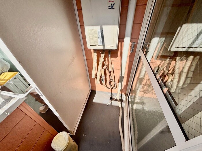 物件内観写真15　(洗濯機置場)