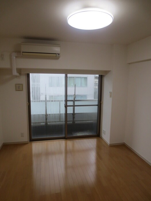 物件内観写真8　(ベランダ・バルコニー)