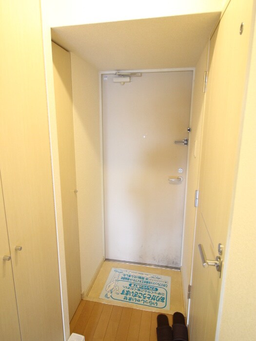 物件内観写真9　(玄関)