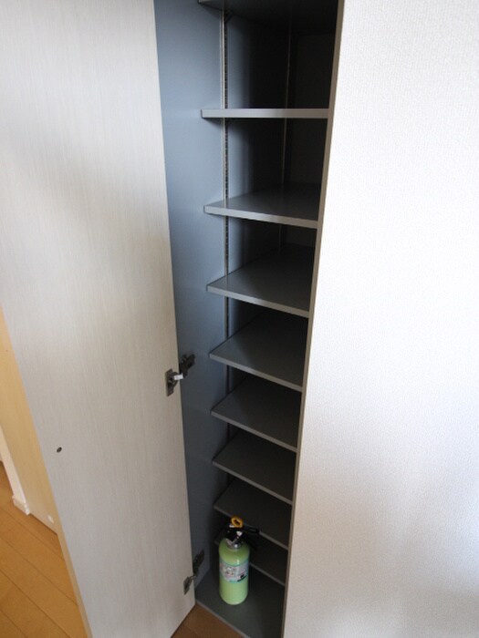 物件内観写真10　(靴箱)