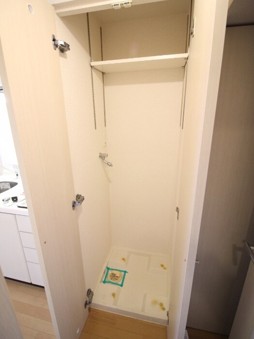 物件内観写真22　(洗濯機置場)