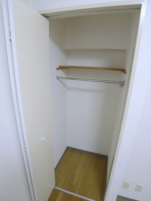 物件内観写真15　(収納)