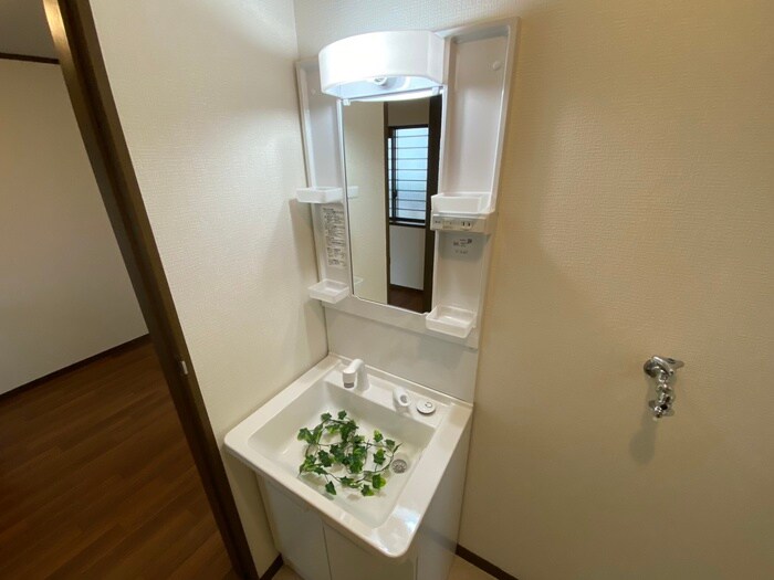 物件内観写真11　(洗面)