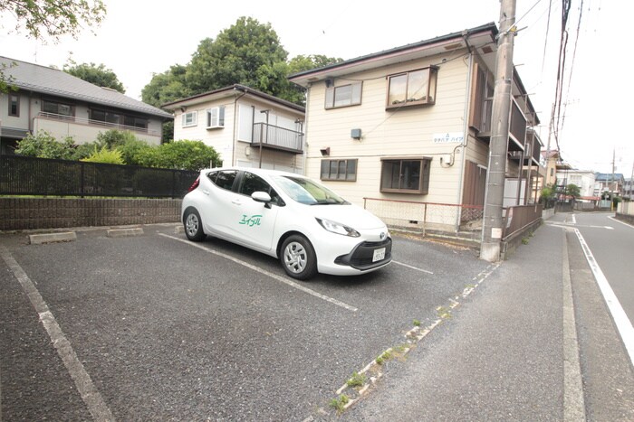 物件外観写真3　(駐車場)