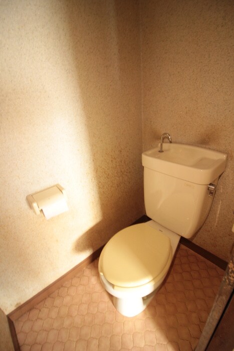 物件内観写真10　(トイレ)