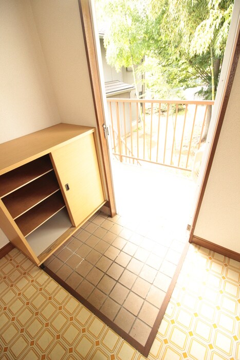 物件内観写真14　(玄関)