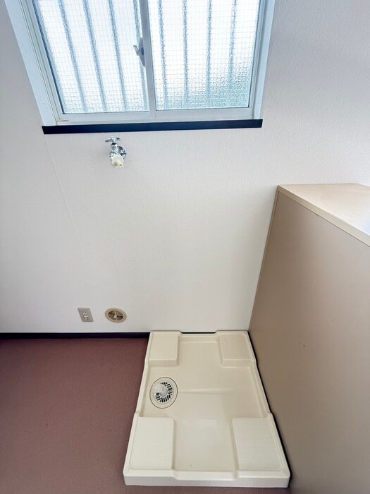 物件内観写真17　(洗濯機置場)