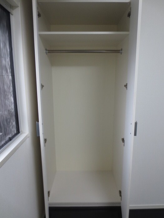 物件内観写真12　(収納)