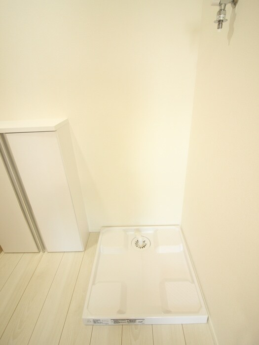 物件内観写真10　(洗濯機置場)