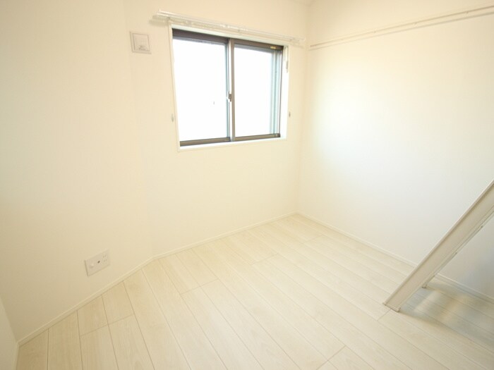 物件内観写真11　(居室)