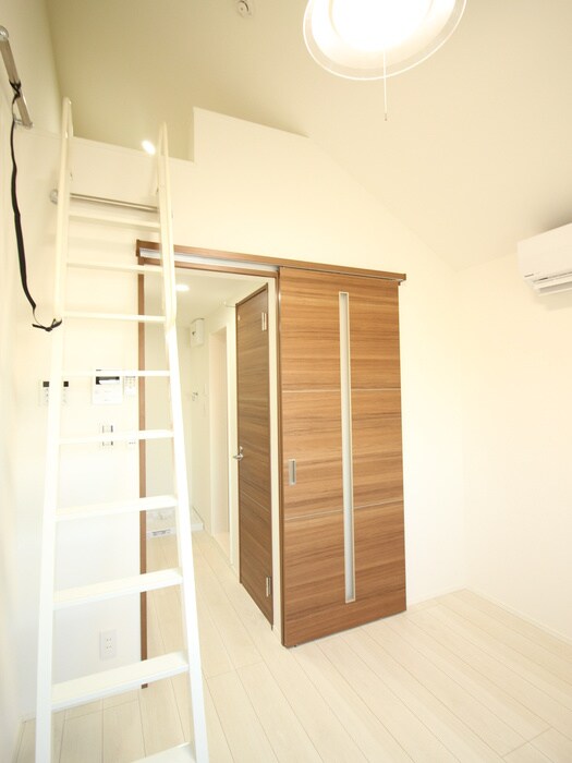 物件内観写真13　(居室)