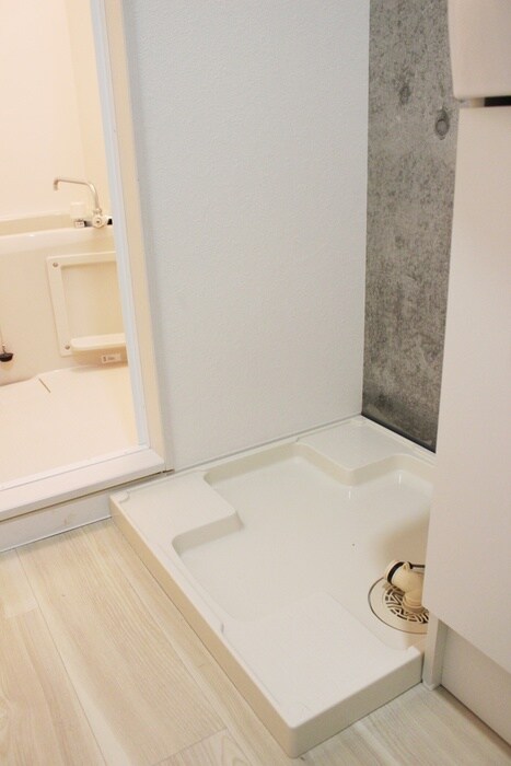 物件内観写真11　(洗濯機置場)