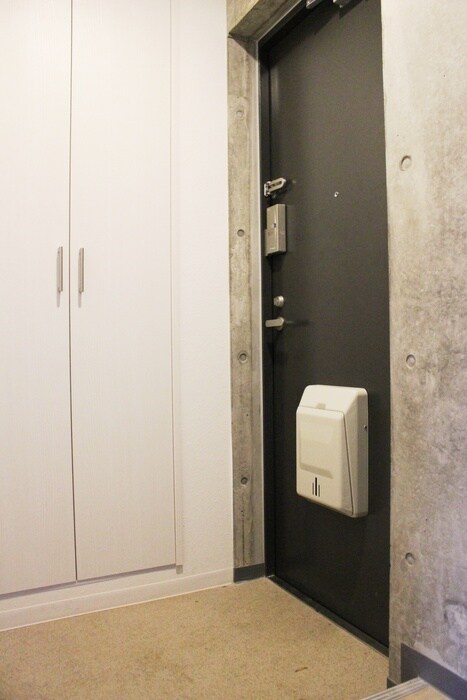 物件内観写真13　(玄関)